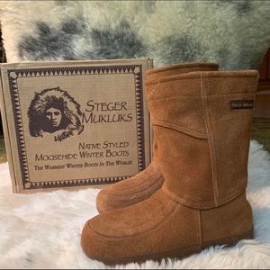 Women's Tan Moccasins